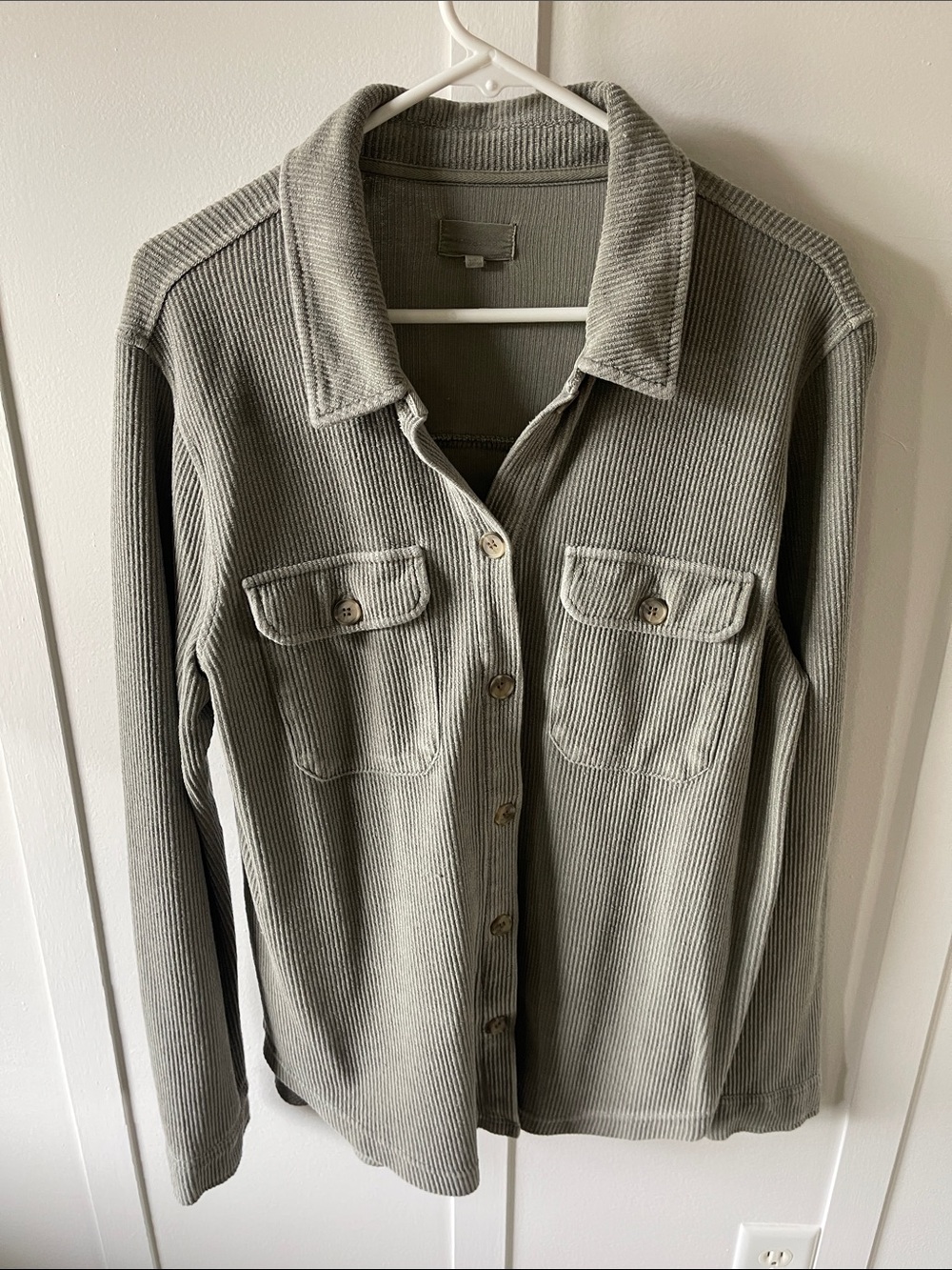 Ribbed Button-Front Women’s Shirt Jacket - green/Gray